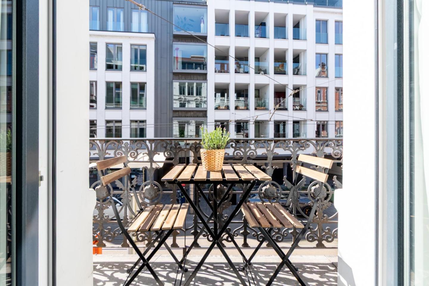 Bright, Spacious Apartments & Perfectly Located In The Heart Of ヘント エクステリア 写真