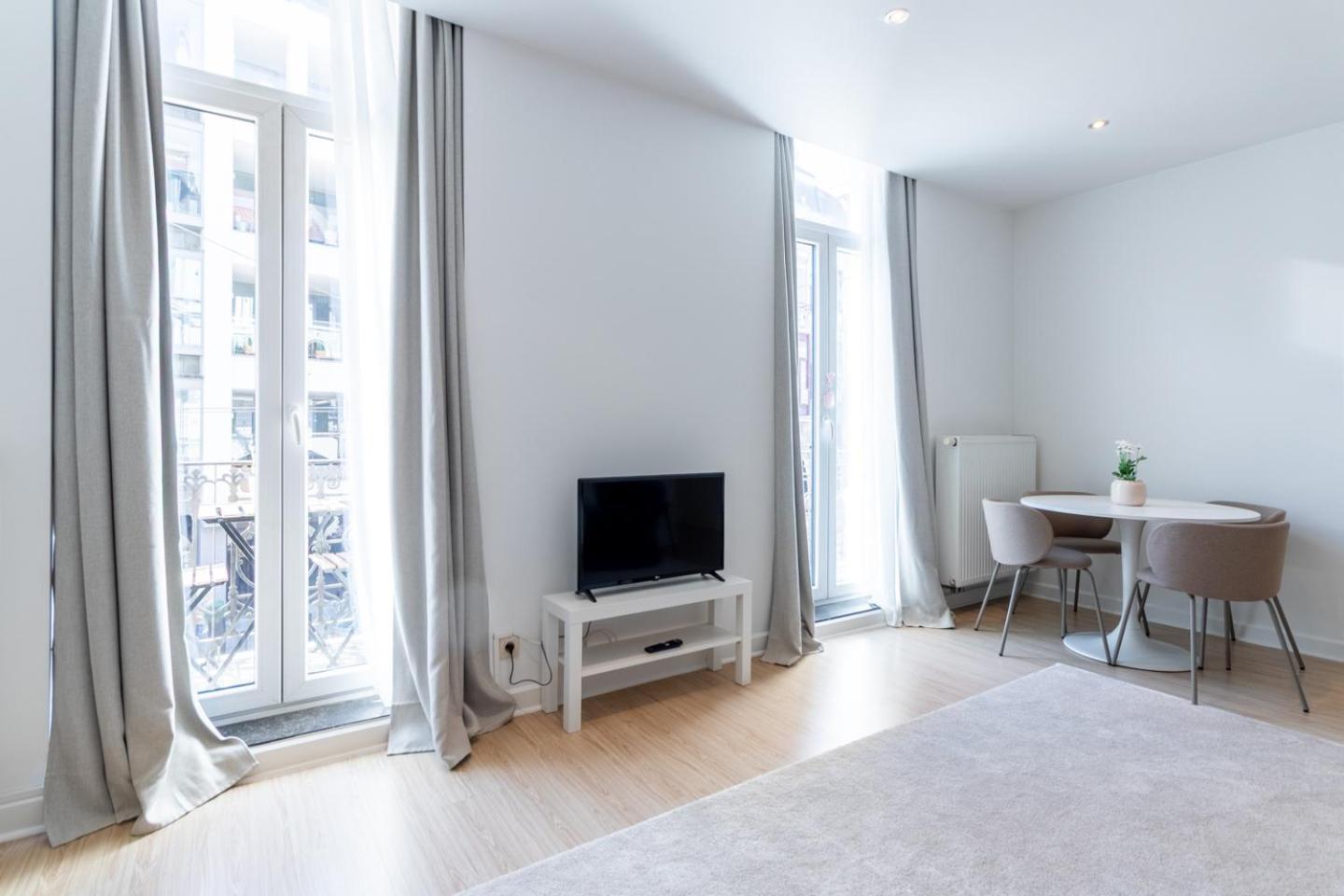 Bright, Spacious Apartments & Perfectly Located In The Heart Of ヘント エクステリア 写真